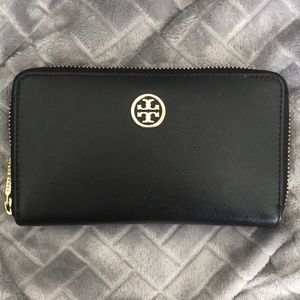 Tory Burch zip around slim wallet